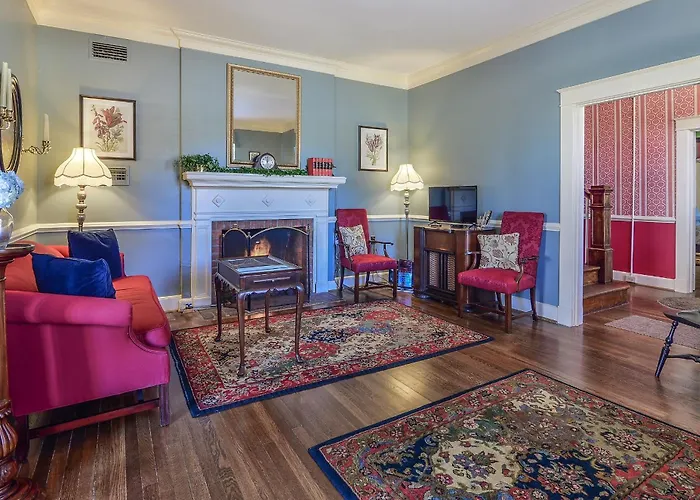 Cedars Of Williamsburg Bed & Breakfast